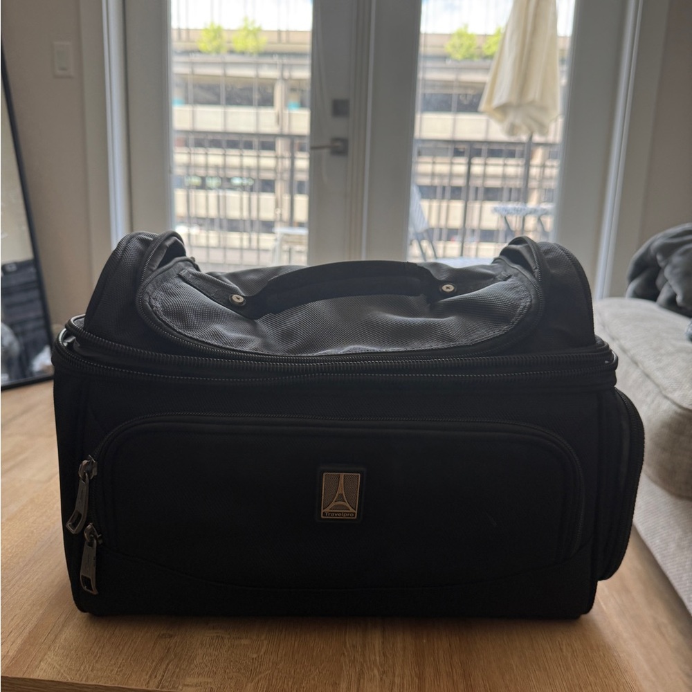 Travelpro Black Flight Crew Lunchbag